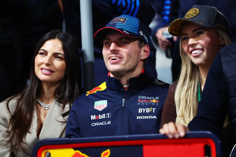Max Verstappen met vriendin Kelly Piquet én bonusdochter aanwezig bij bijzonder familiemoment
