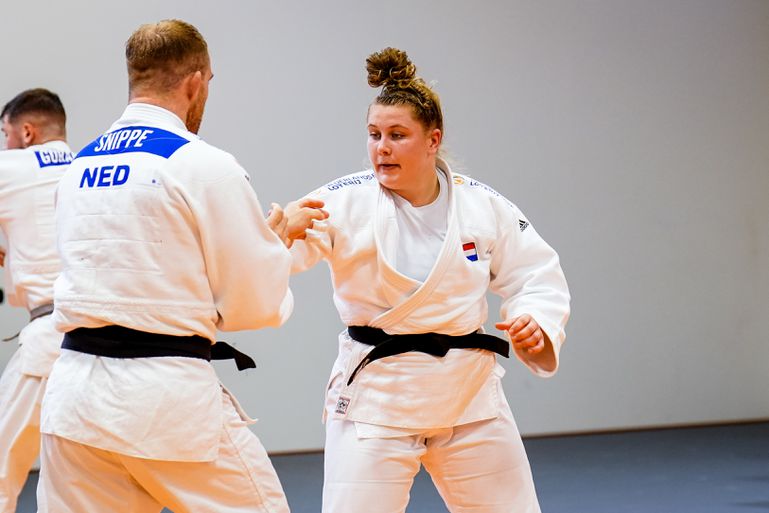 Nederlandse judoka's zorgen voor historisch slechte Olympische Spelen: 'Bodem van de put is bereikt'