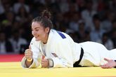 'Bizarre rel tijdens Spelen: vader van Kroatische judoka opgepakt nadat hij vrijwilligster op mond kust'
