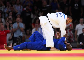 Judolegende wint wedstrijd op Olympische Spelen, maar wordt daarna aangevallen door gefrustreerde tegenstander