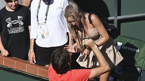 'Beroemdste vrouw van het mannentennis' wordt op bijzondere manier geëerd: 'Ouder, maar niet wijzer'