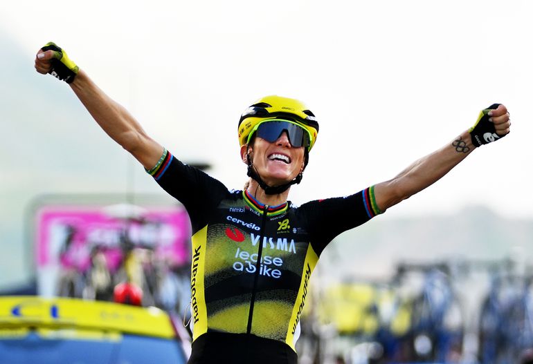 Demi Vollering zakt finaal door het ijs in Tour de France Femmes, Visma juicht het hardst in koninginnenrit