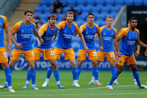 Ongekende chaos in Engeland: voetbalfan moet plotseling scheidsrechter vervangen