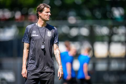 Nieuw leven bevalt gestopte voetballer Michiel Kramer wel: 'Blij dat ik dáár van af ben'