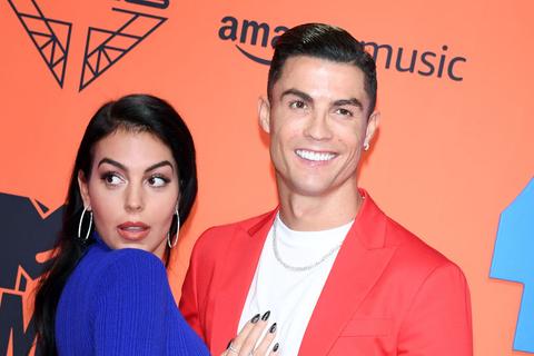 Nieuwe geruchten rondom grootse bruiloft Cristiano Ronaldo: gastenlijst gevuld met wereldsterren