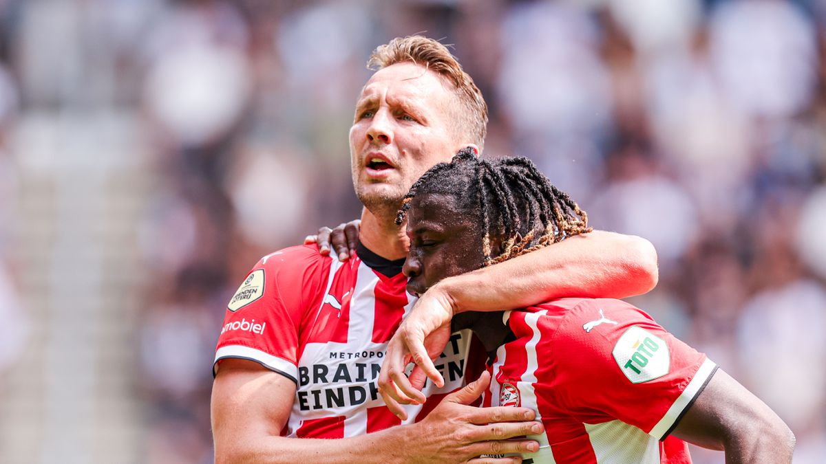 Grote PSV-show: dit zijn alle prijswinnaars bij de Eredivisie Awards