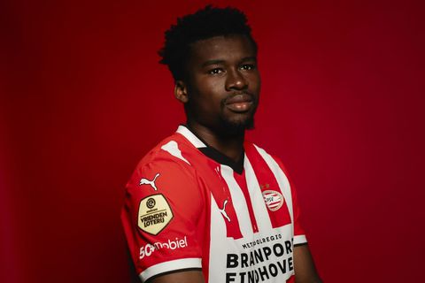 PSV presenteert langverwachte verdediger en is ook bijna rond met nieuwe aanvaller