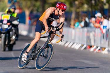 Nog meer Nederlands succes op paratriatlon: Nico van der Burgt wint bronzen medaille