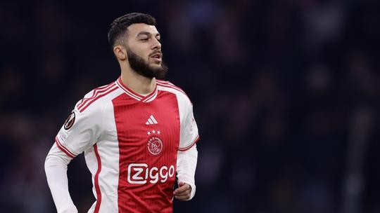 Opvallend: geflopte ex-Ajacied verbreekt transferrecord in Spanje