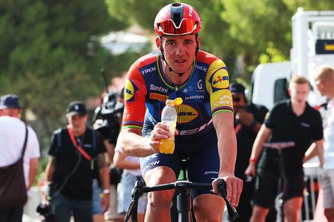 LIVE Vuelta | Topwielrenner stapt af in Spanje, kansen voor sprinters in etappe 11