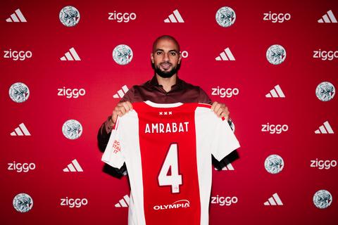 Bekende influencer verdedigt aanwinst Sofyan Amrabat bij Ajax: 'Alsof het een koekenbakker is'