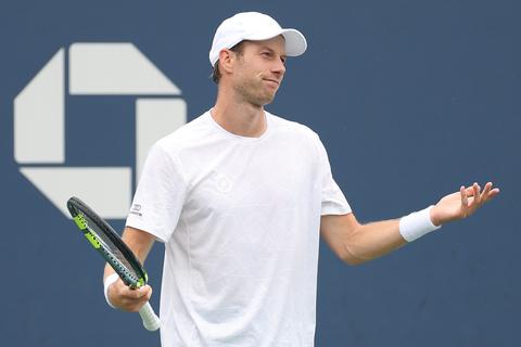 Toptennisser Botic van de Zandschulp houdt Nederlandse eer hoog op US Open met knappe zege