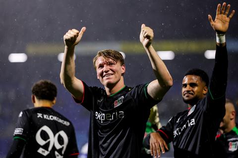 NEC'er Perr Schuurs zit nog steeds op roze wolk na droomweekend: 'Ik kijk de beelden meerdere keren per dag terug'