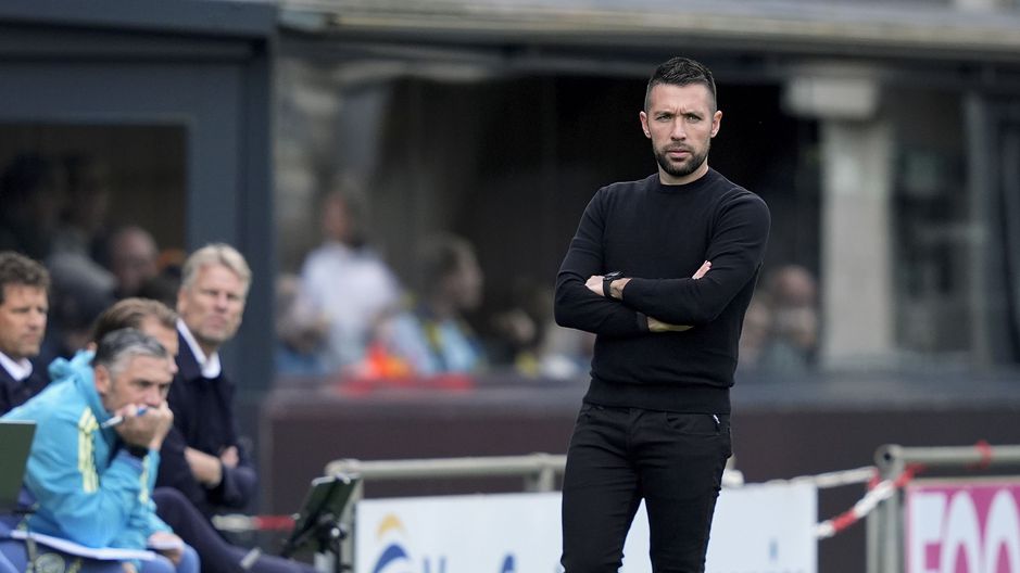 Gehavend Ajax moet tegen harde tegenstander profijt halen uit vele rouleren Francesco Farioli