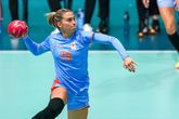 Estavana Polman ondanks enthousiast onthaal pijnlijk onderuit in handbalkraker