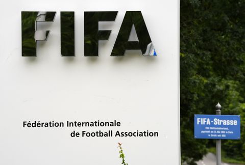 Chris Woerts zet FIFA op z'n plek na pijnlijke blunder: ‘Heel dom’