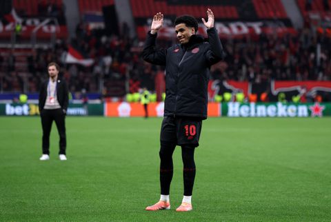 Opmerkelijk tafereel rond oud-PSV'er in Leverkusen: 'Geef hem liefde'