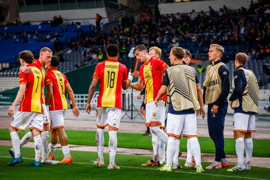 Verbazingwekkend Go Ahead Eagles zorgt in bizarre omstandigheden voor enorme Europa League-stunt