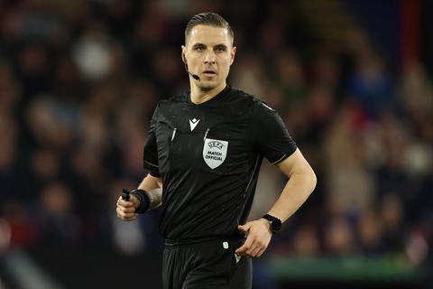 Dit is de scheidsrechter bij Nederland - Servië: Oranje heeft goede herinneringen aan arbiter