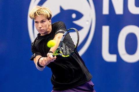 Nederlands talent (16) na EK-titel in voetsporen van Carlos Alcaraz: 'Mijn droom is om Wimbledon te winnen'
