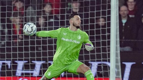 Flinke domper voor Justin Bijlow vlak na keeperswissel bij Feyenoord