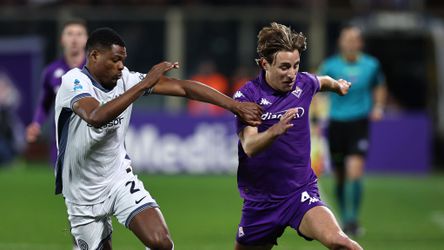 Denzel Dumfries zag van dichtbij hoe speler van Fiorentina in elkaar zakte: 'Wist direct dat het goed mis was'