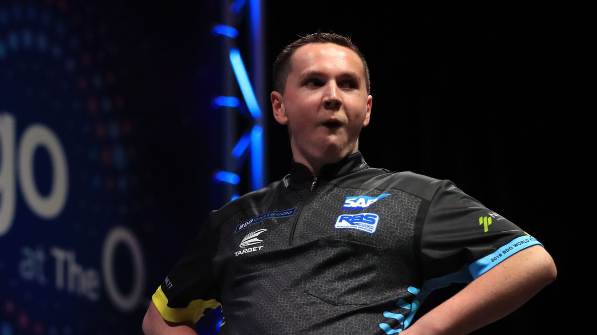 'Nieuwe Phil Taylor' (18) krijgt enorme schorsing vanwege matchfixing en merkwaardig precieze boete