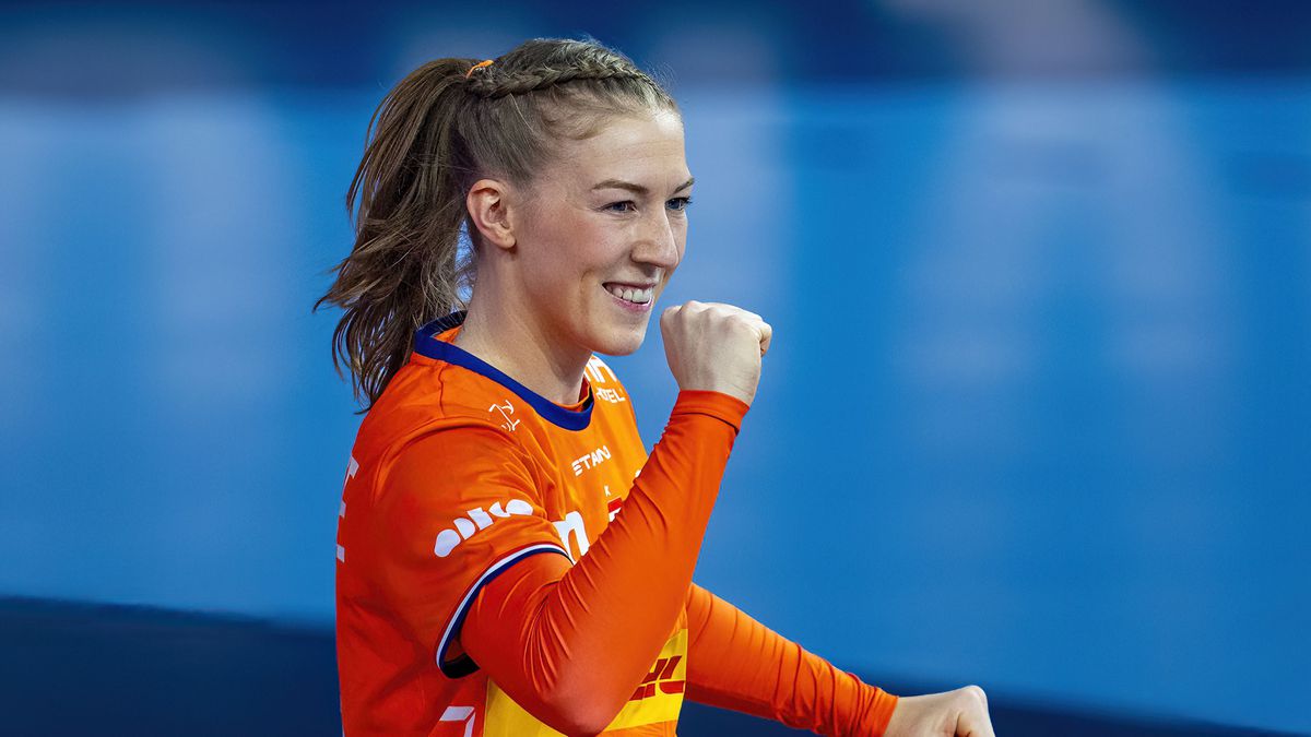 Uitblinkende keepster moet af en toe weg van het handbal: 'Dat ik even normaal mens mag zijn'