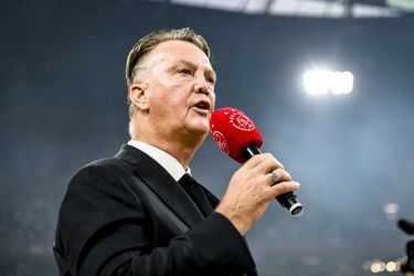 Louis van Gaal onzeker over zijn toekomst bij Ajax: 'Dat is nog maar de vraag'
