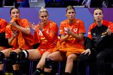 De Nederlandse handbalsters zijn bezig aan het WK in eigen land, met een druk programma. ©Getty Images