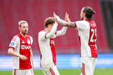 Ajax juicht na treffer in lege Johan Cruijff ArenA tegen FC Groningen. ©Pro Shots.