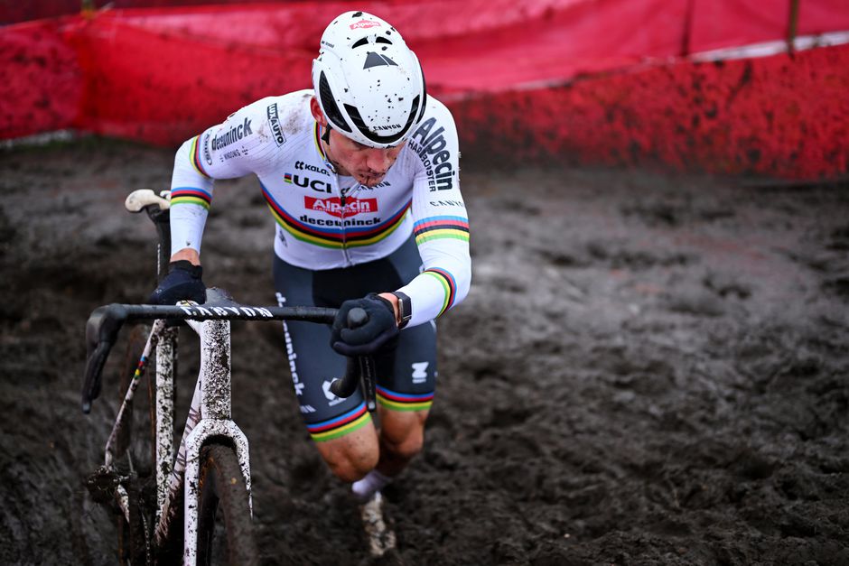 Mathieu van der Poel neemt wéér pijnlijk besluit: 'Het heeft geen zin om langer te wachten'