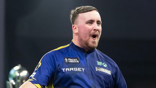 'Nerveuze' Luke Littler na zijn grootse WK-triomf op Michael van Gerwen: 'Daar heb ik hard op geoefend'