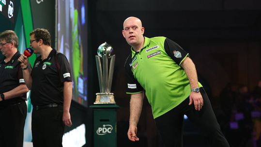 'Dan loop je achter de feiten aan': Michael van Gerwen na verloren WK-finale