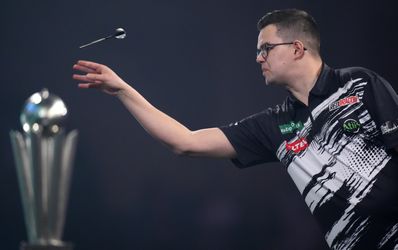 Darter Gian van Veen heeft geen medelijden met bekende Manchester United-fan: 'Krijgt er genoeg aandacht mee'