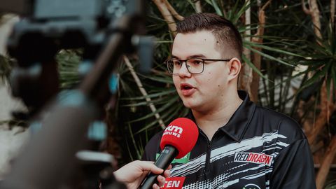 Gian van Veen werd op ochtend van finale WK darts verward wakker: 'Ik was best wel moe'