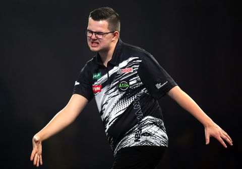 WK-finalist Gian van Veen openhartig over zware periode als darter: 'Ik huilde tranen met tuiten'