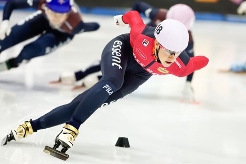 Vinnige Suzanne Schulting gaat als een komeet bij terugkeer op NK shorttrack