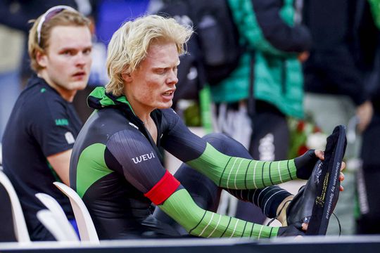 Tim Prins laat na pijnlijk schaatsbesluit op OKT weer van zich horen: 'Dat zal ik hard nodig hebben'