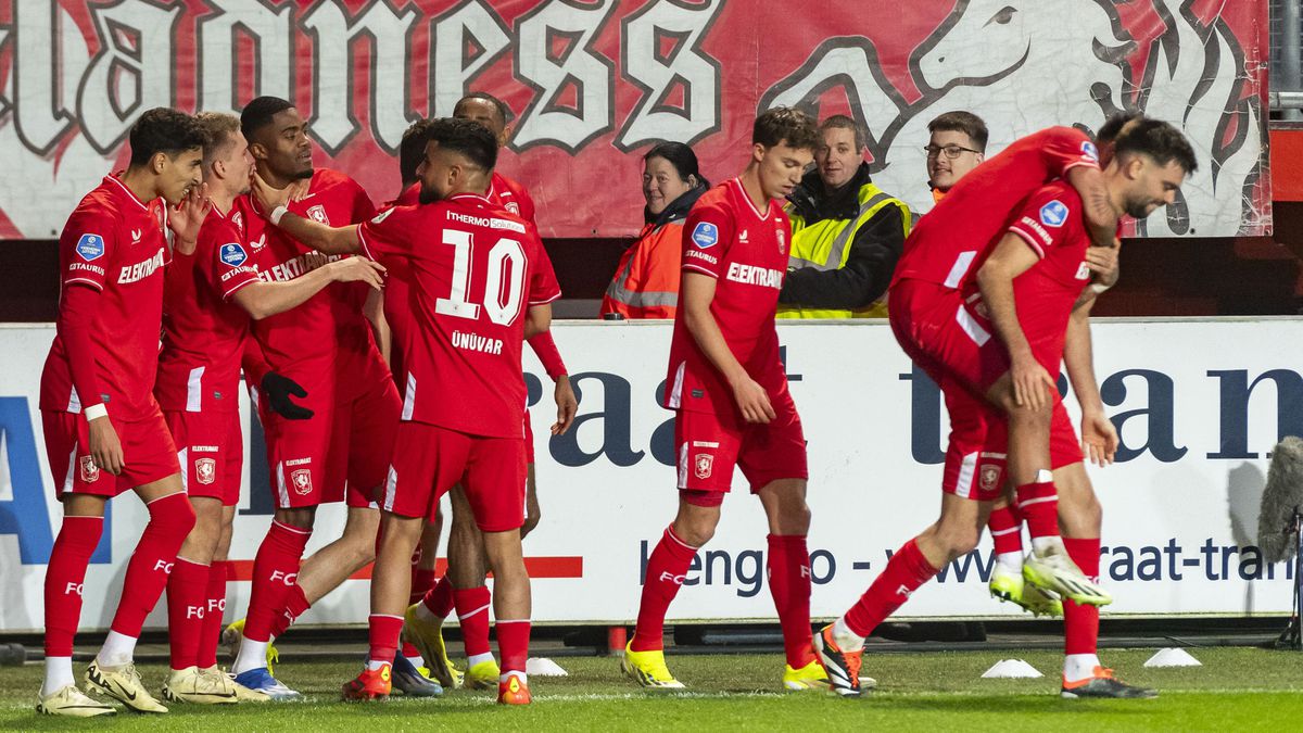 Invaller Myron Boadu debuteert bij winnend FC Twente met goal na 1 minuut