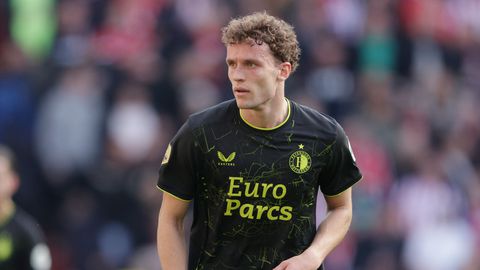 Feyenoord focust zich op plek twee na gelijkspel tegen koploper PSV: 'We hadden hier moeten winnen'