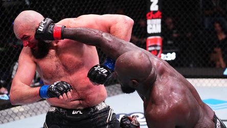 Jairzinho Rozenstruik is helemaal terug: Surinamer verslaat ongeslagen UFC-vechter