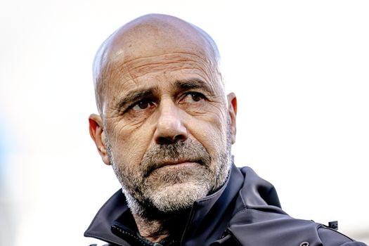 Peter Bosz heeft niet genoten van topper tussen PSV en Feyenoord: 'Geen dikke sigaar verdiend'