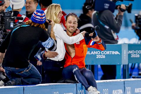 Kjeld Nuis lacht na toegeven 'guilty pleasure' met vriendin Joy Beune: 'Zij durft dat helemaal niet'