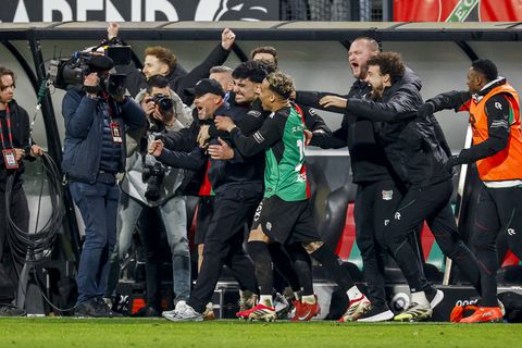 Dolgelukkige NEC-trainer Dick Schreuder vergelijkt zichzelf met Diego Simeone: 'Wat een gek'