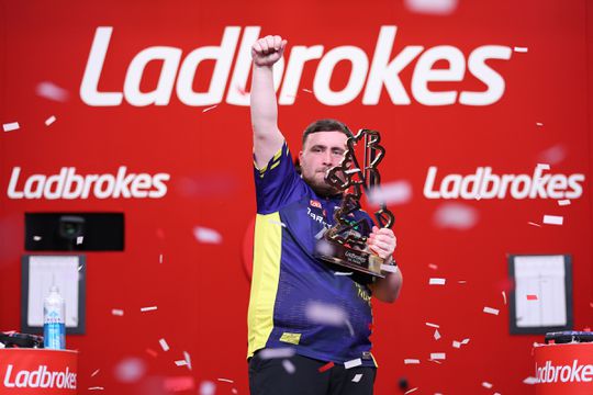 UK Open darts: waarom het de status van een Engels bekertoernooi heeft en prijzengeld torenhoog is