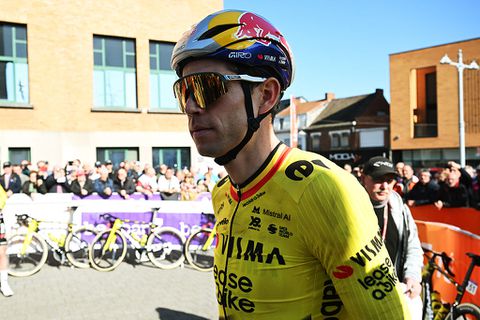 Ongelukkige Wout van Aert blijft maar kampen met problemen: 'Ruikt naar sabotage'