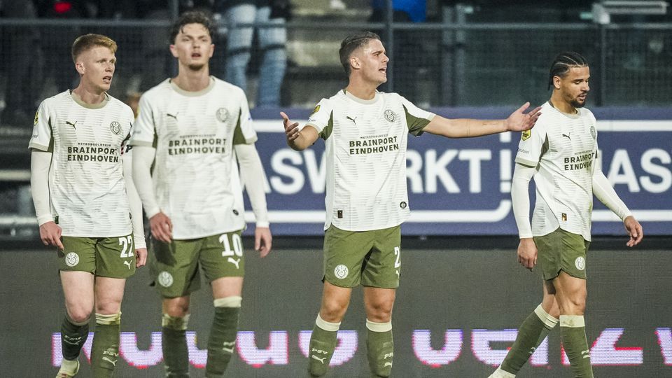 Teleurstelling bij PSV na het bekerverlies tegen NEC. ©PRO SHOTS.