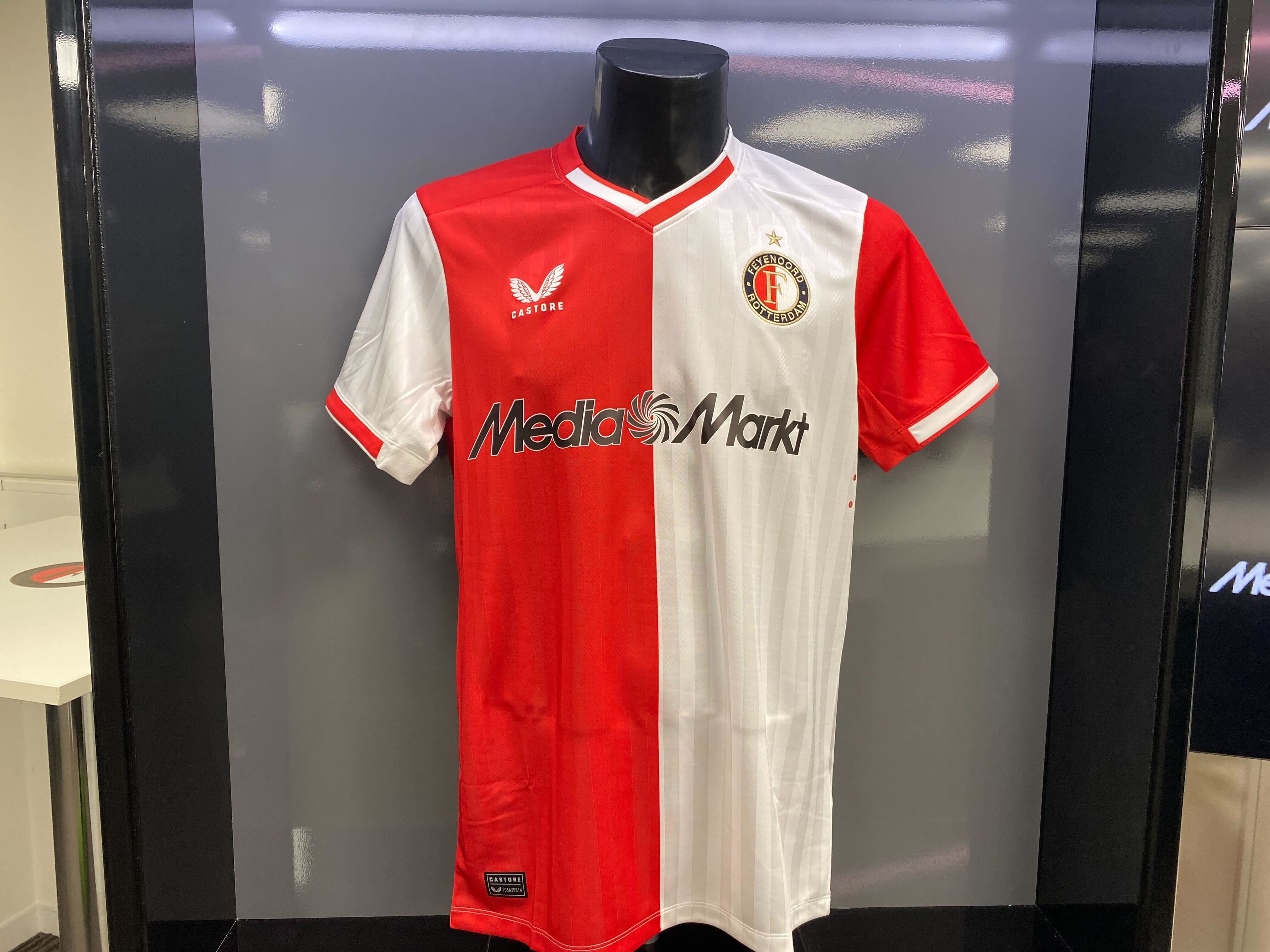 Feyenoord Bevestigt 'miljoenenklapper': Club Heeft Nieuwe Hoofdsponsor ...