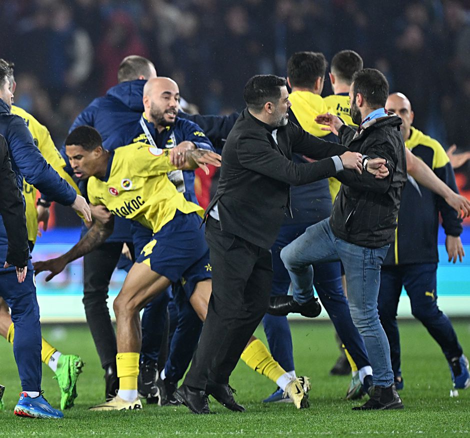 Trabzonspor reageert woedend na flinke straf vanwege rellen: 'Fuck je rechtvaardigheid!'